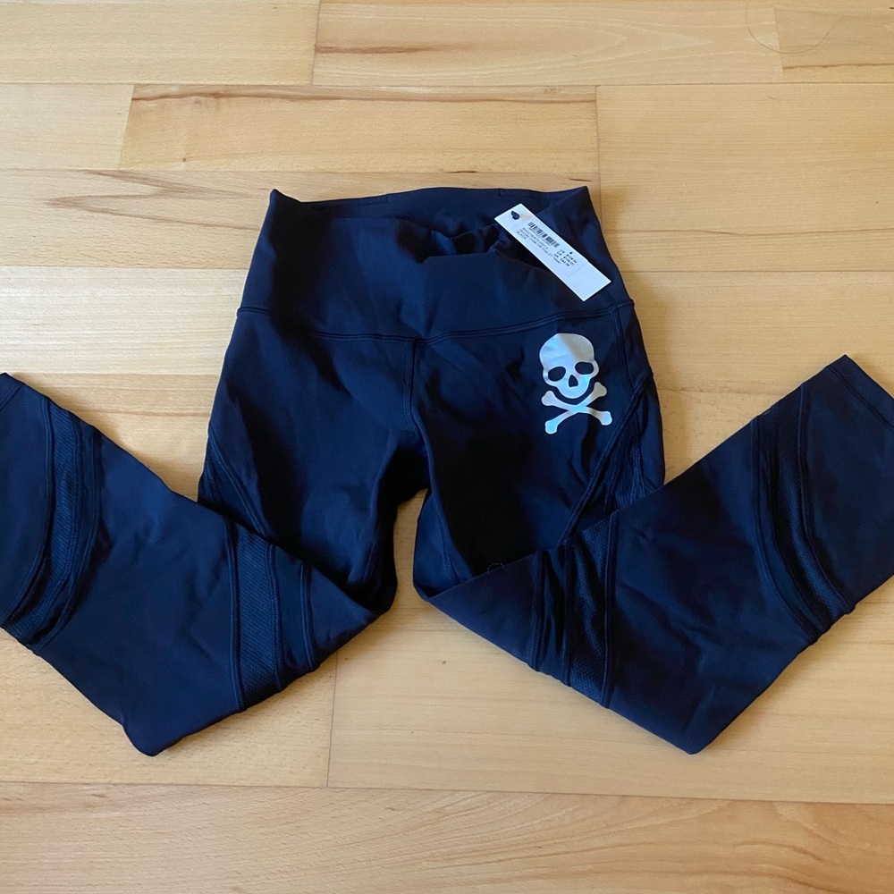 NWT Lululemon Soulcycle Wunder under HR crop mesh